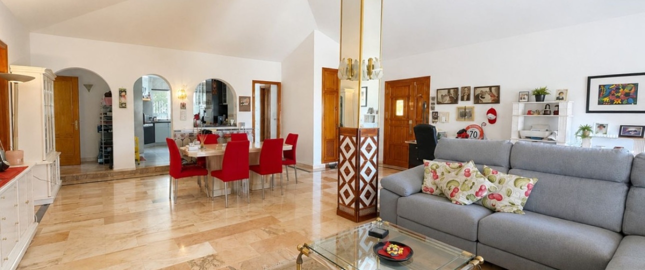 Resale - Villa - Estepona - Estepona Centro