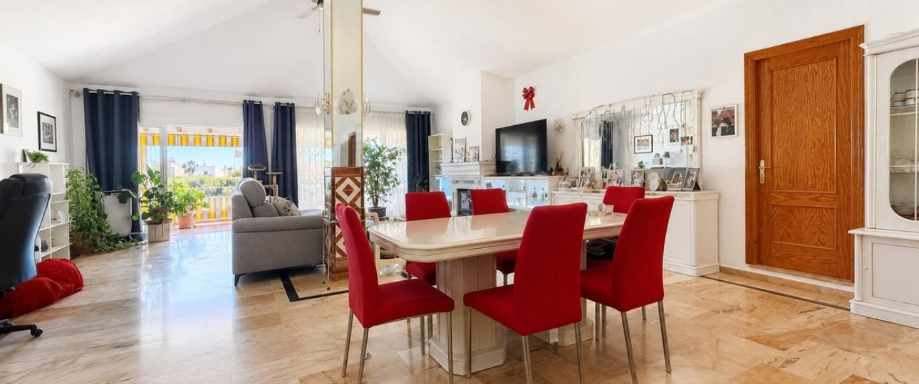 Resale - Villa - Estepona - Estepona Centro