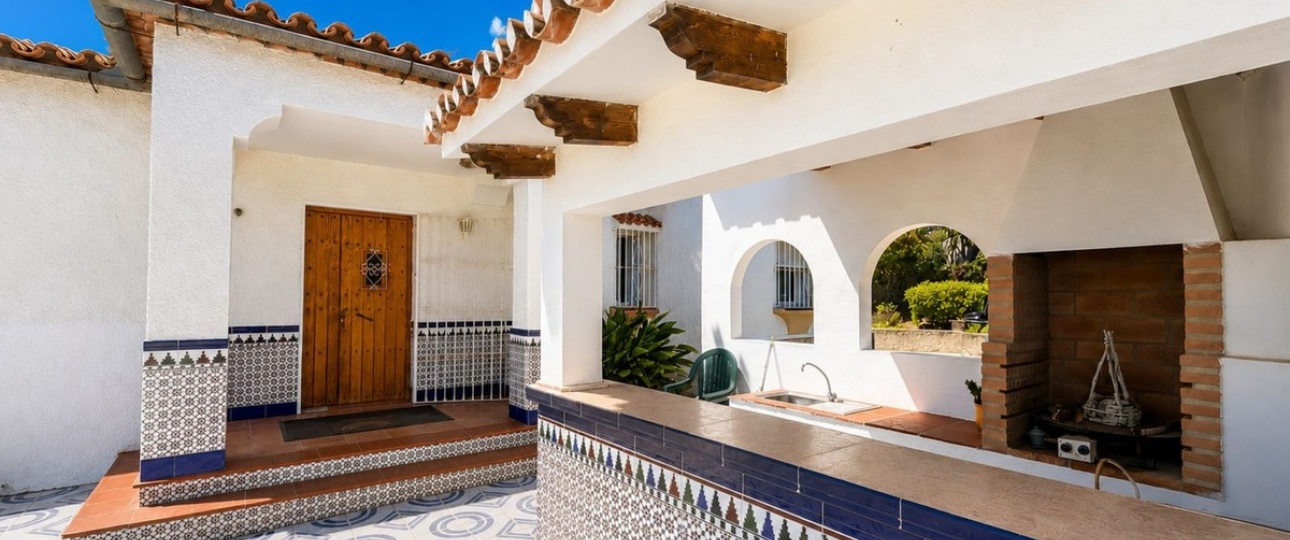 Resale - Villa - Estepona - Estepona Centro