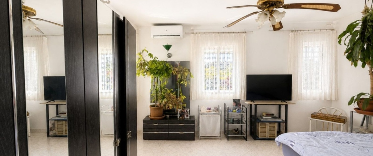 Resale - Villa - Estepona - Estepona Centro