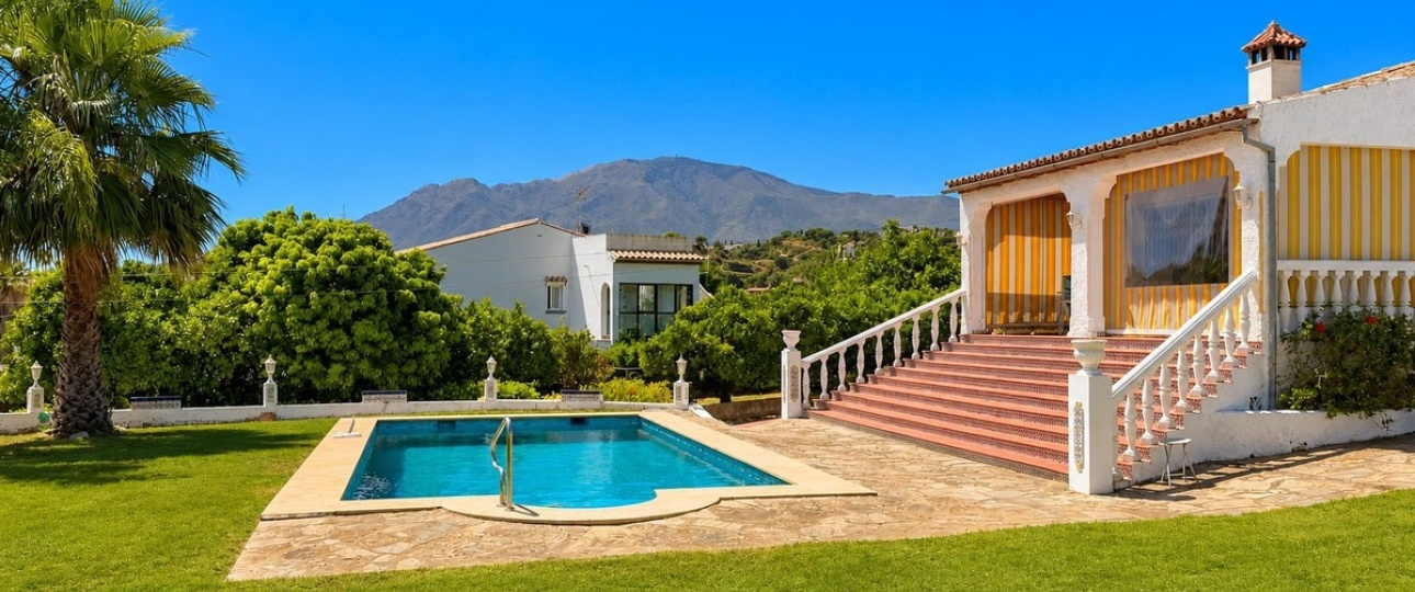 Resale - Villa - Estepona - Estepona Centro
