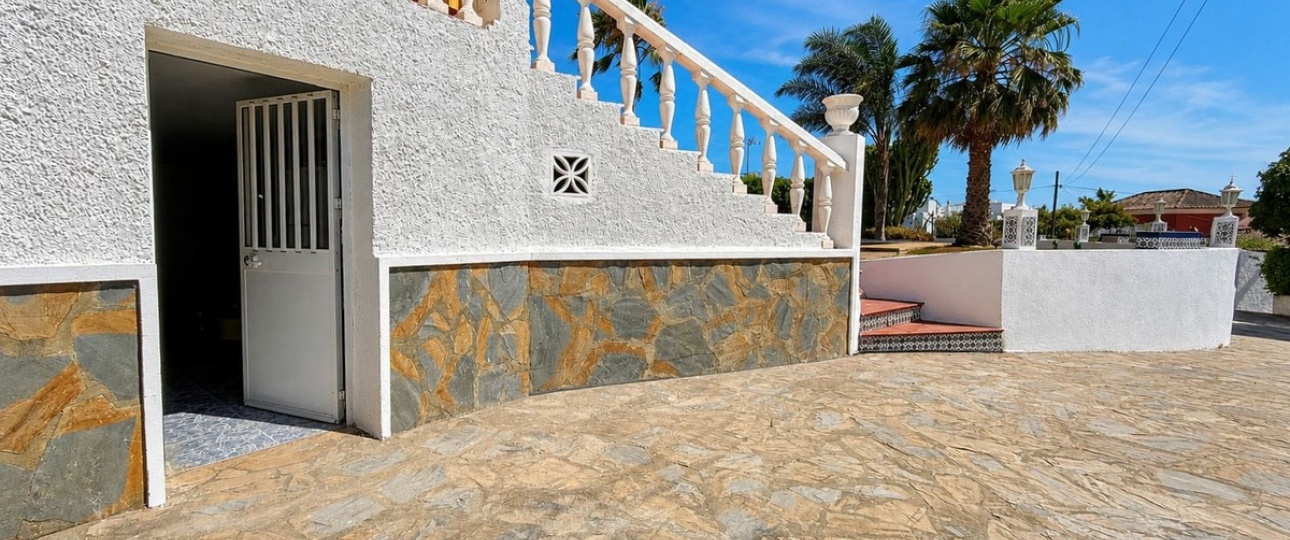 Resale - Villa - Estepona - Estepona Centro
