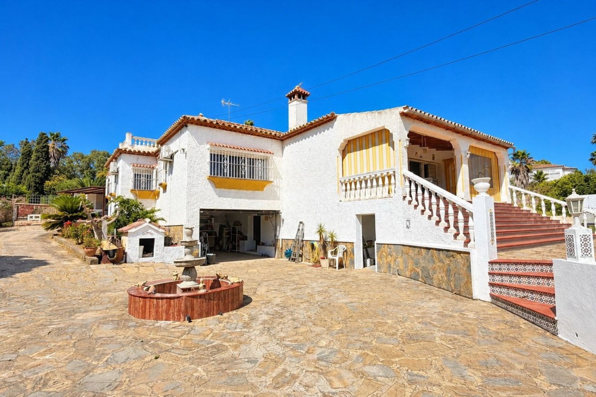 Resale - Villa - Estepona - Estepona Centro