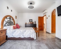 Resale - Villa - Estepona - Estepona Centro