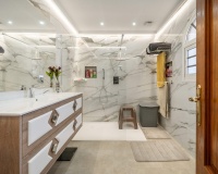Resale - Villa - Estepona - Estepona Centro