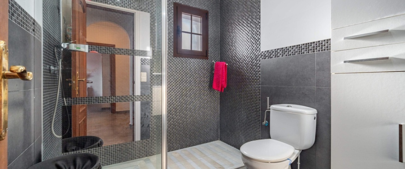 Resale - Villa - Estepona - Estepona Centro
