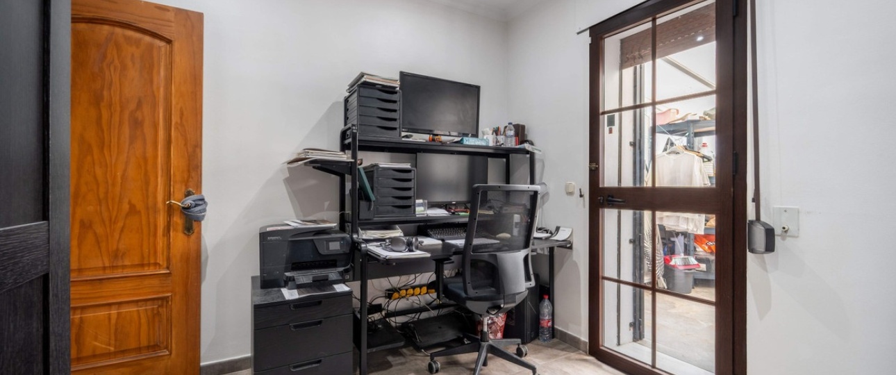 Resale - Villa - Estepona - Estepona Centro