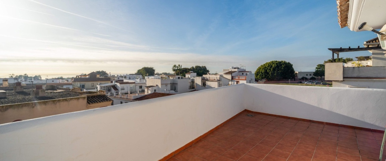 Resale - Villa - Estepona - Estepona Centro
