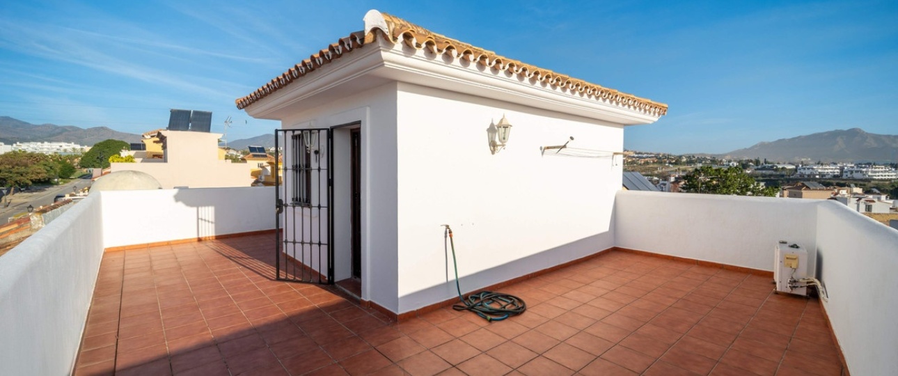 Resale - Villa - Estepona - Estepona Centro