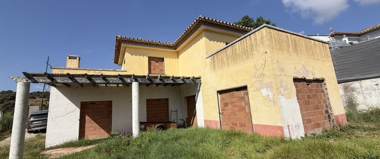 Resale - Villa - Estepona - Estepona Centro
