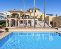 Resale - Villa - Estepona - Estepona Centro