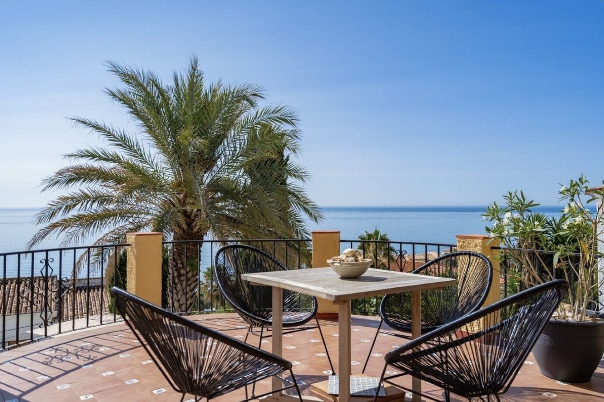 Resale - Villa - Estepona - Estepona Centro