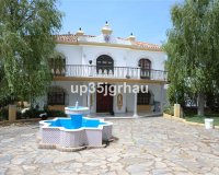 Resale - Villa - Estepona - Estepona Centro