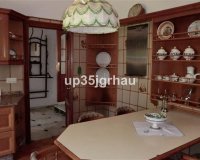 Resale - Villa - Estepona - Estepona Centro
