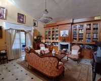 Resale - Villa - Estepona - Estepona Centro