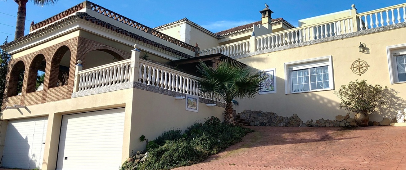 Resale - Villa - Estepona - Estepona Centro