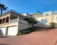 Resale - Villa - Estepona - Estepona Centro