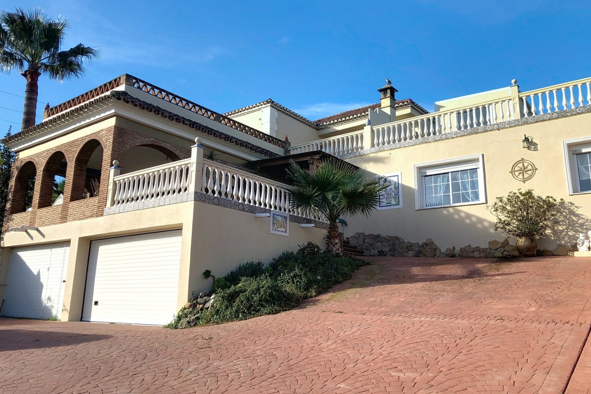 Resale - Villa - Estepona - Estepona Centro