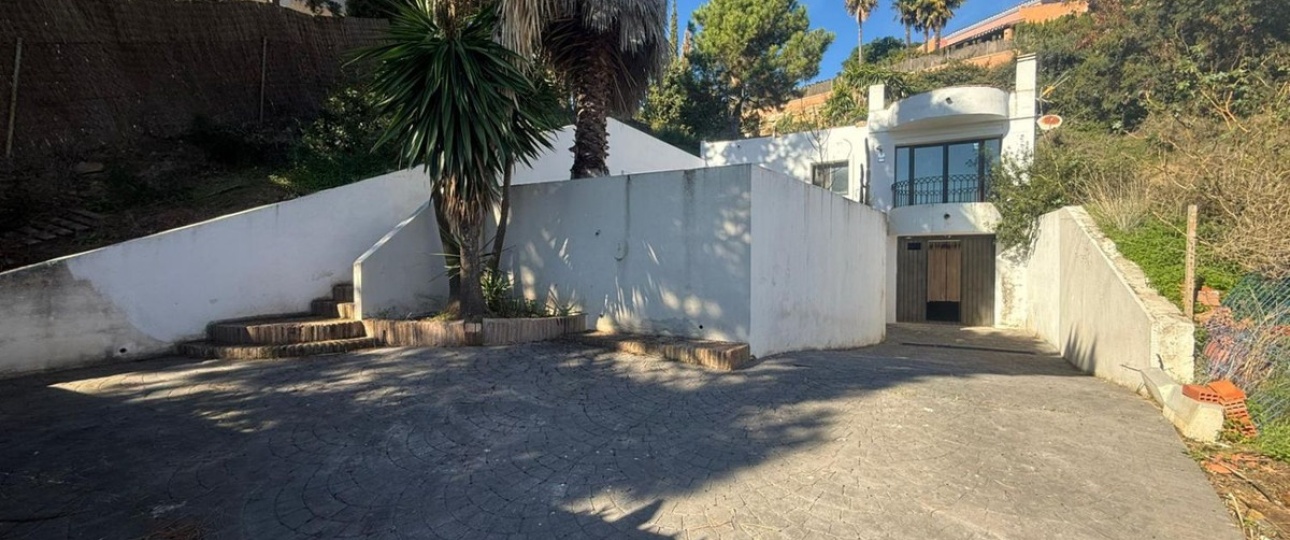 Resale - Villa - Estepona - Estepona Centro