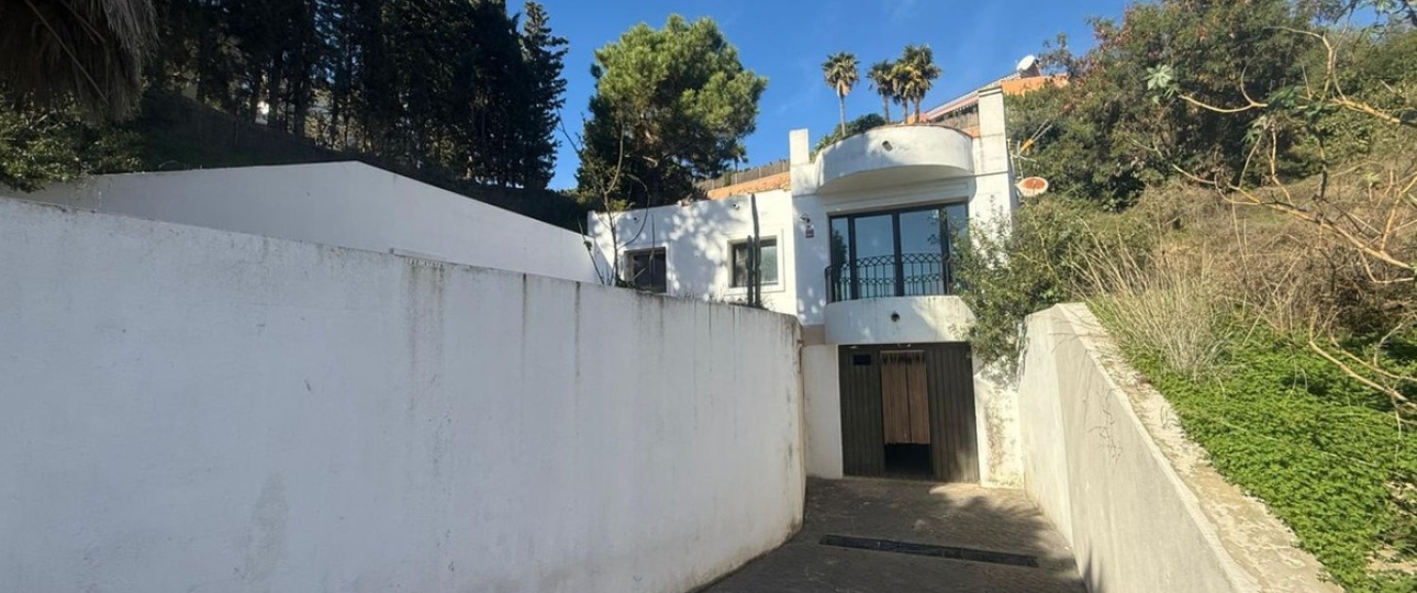 Resale - Villa - Estepona - Estepona Centro