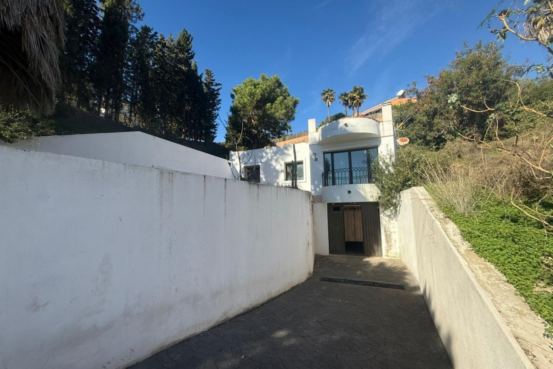 Resale - Villa - Estepona - Estepona Centro