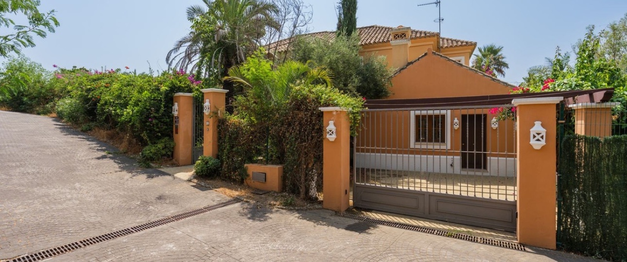 Resale - Villa - Estepona - Estepona Centro