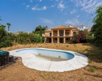 Resale - Villa - Estepona - Estepona Centro