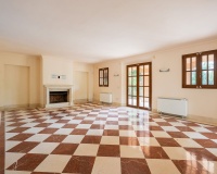 Resale - Villa - Estepona - Estepona Centro