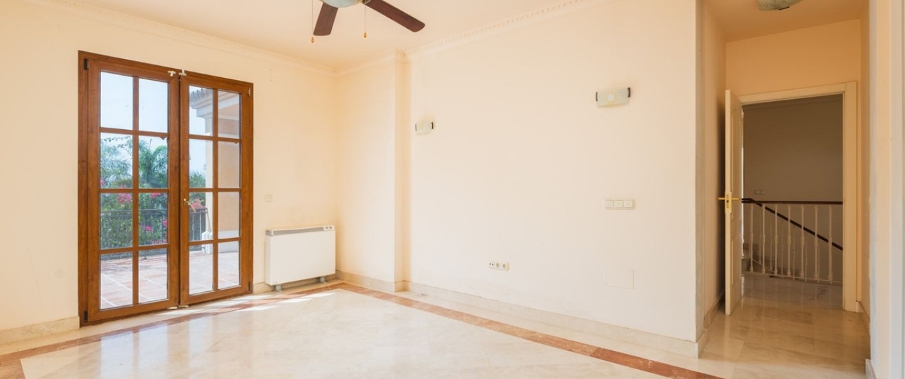 Resale - Villa - Estepona - Estepona Centro