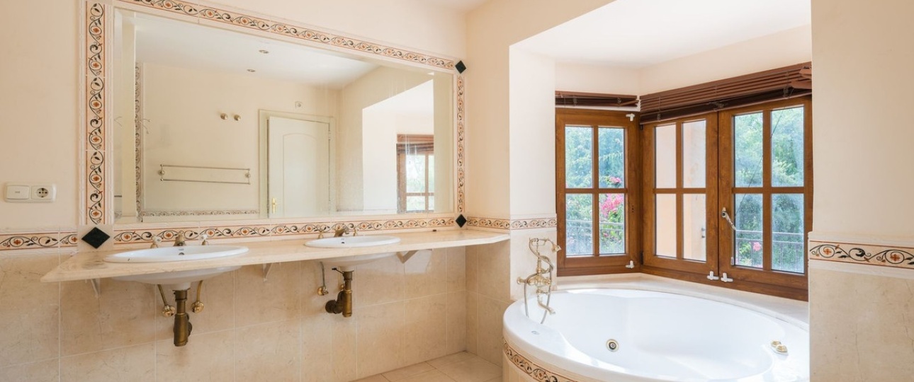 Resale - Villa - Estepona - Estepona Centro