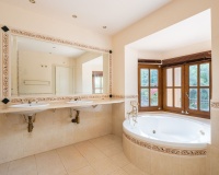 Resale - Villa - Estepona - Estepona Centro