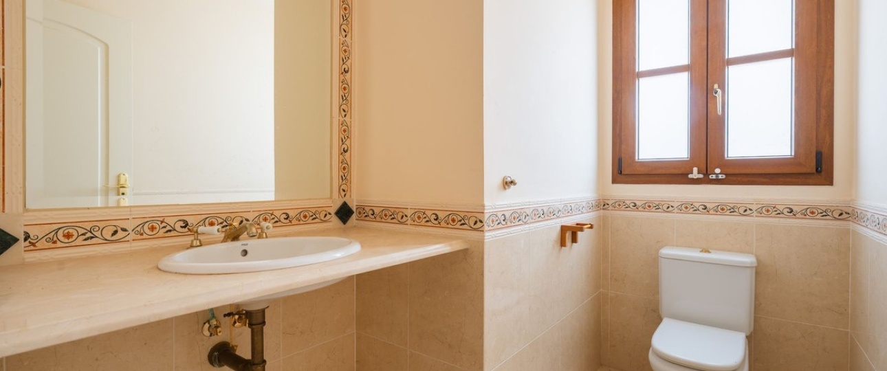 Resale - Villa - Estepona - Estepona Centro