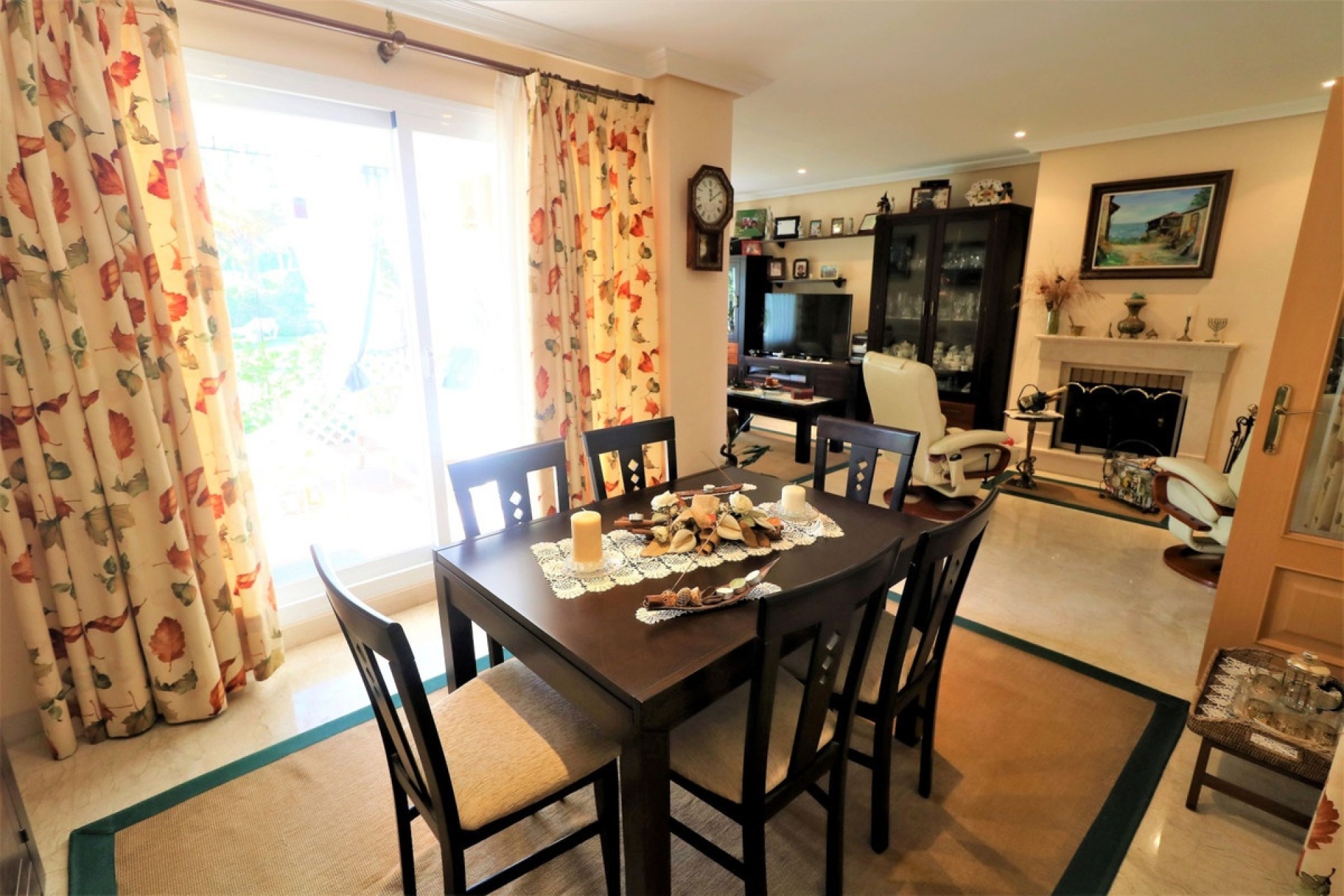 Resale - Villa - Estepona - Estepona Centro