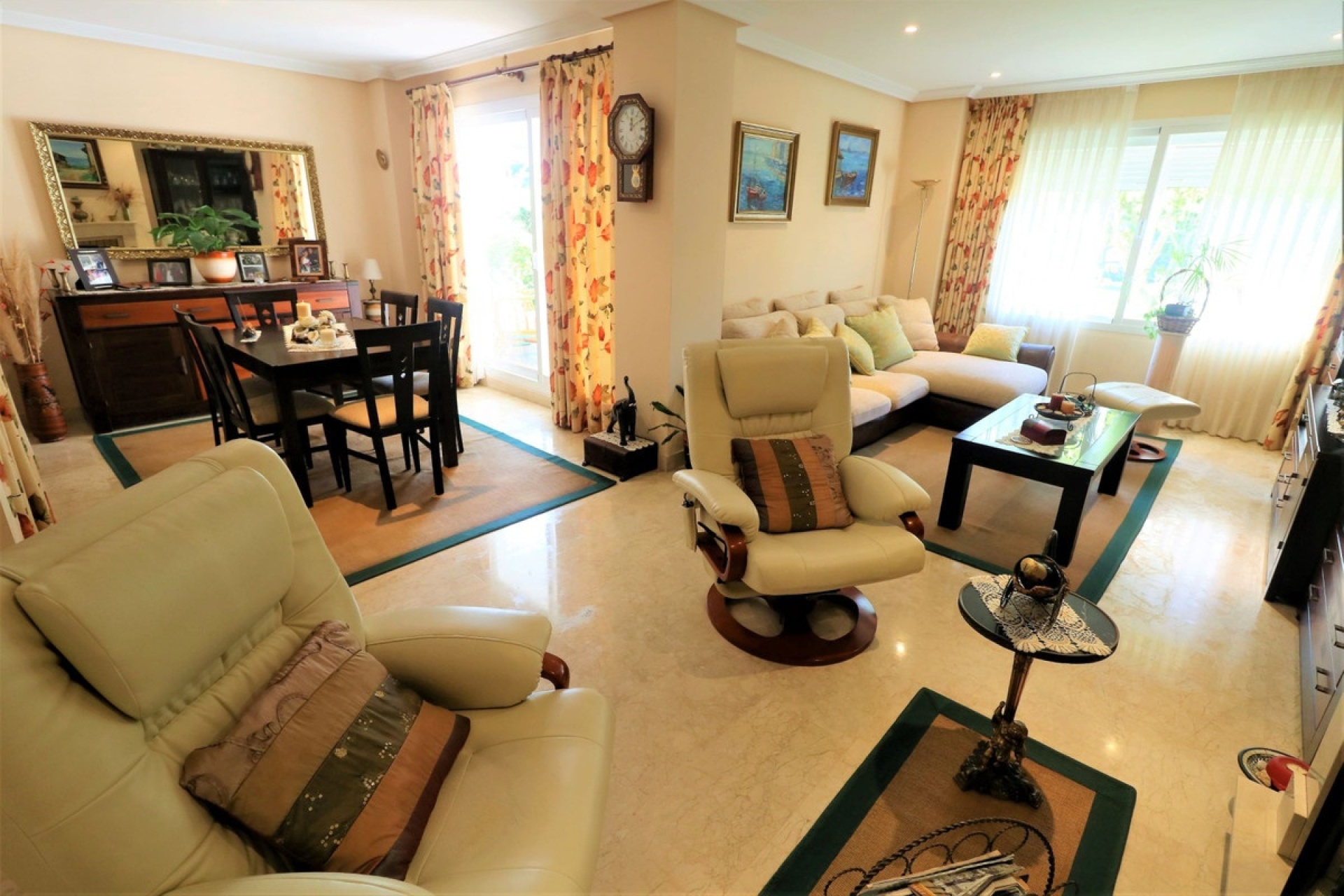 Resale - Villa - Estepona - Estepona Centro