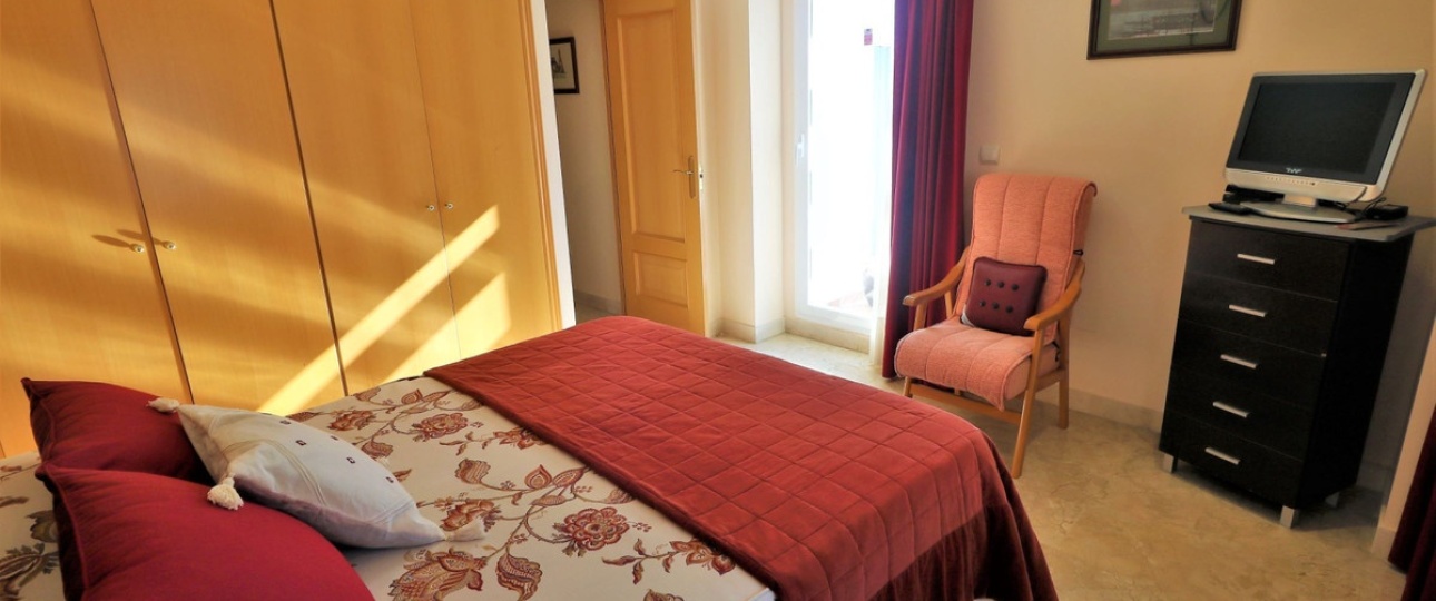 Resale - Villa - Estepona - Estepona Centro