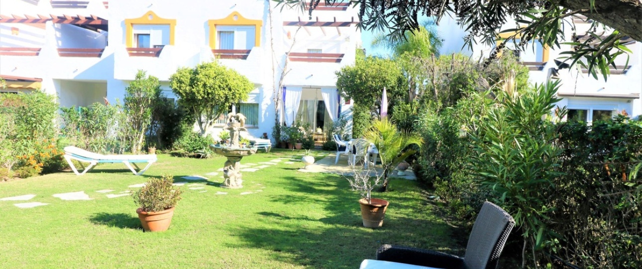 Resale - Villa - Estepona - Estepona Centro