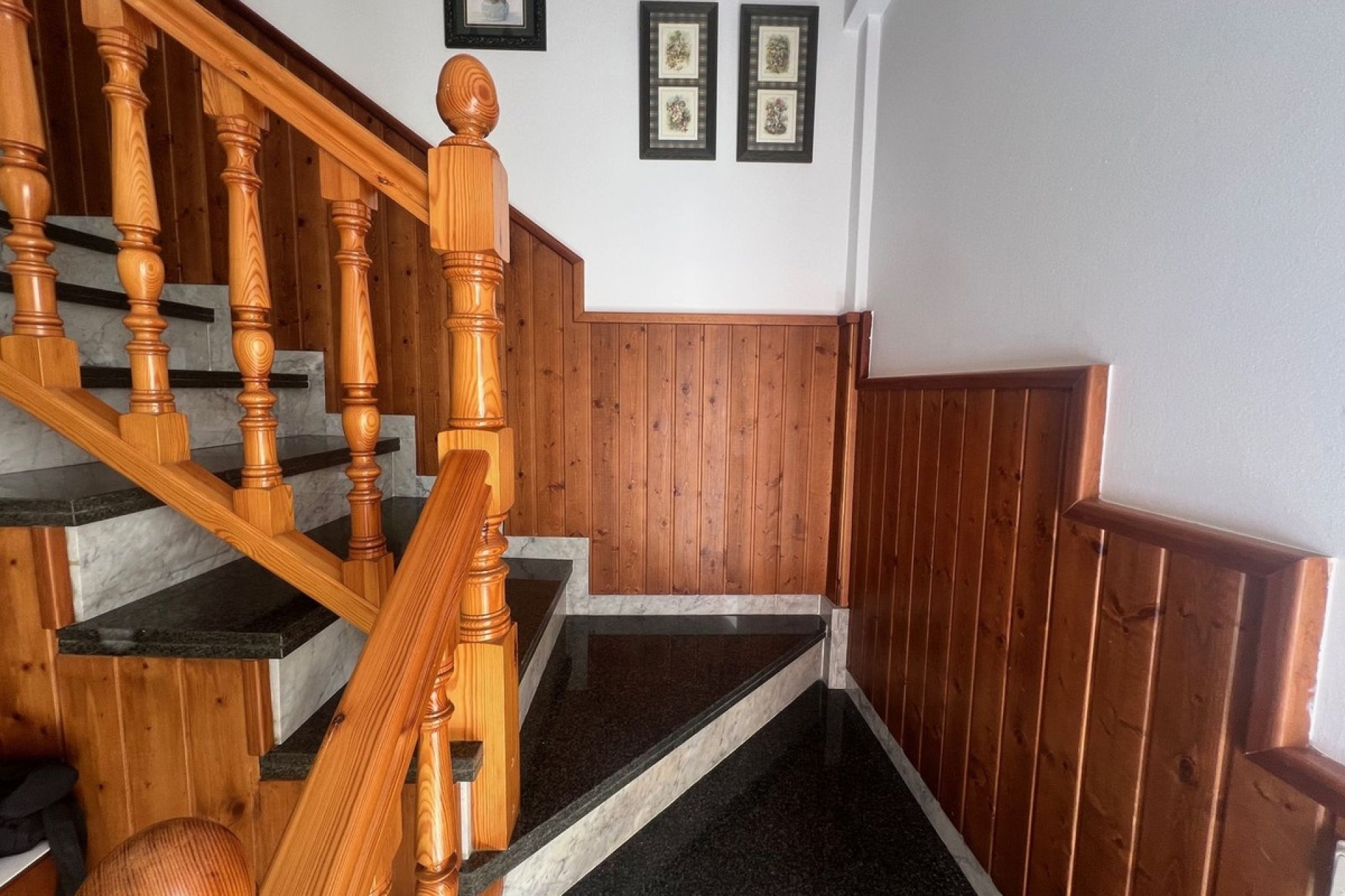 Resale - Villa - Estepona - Estepona Centro