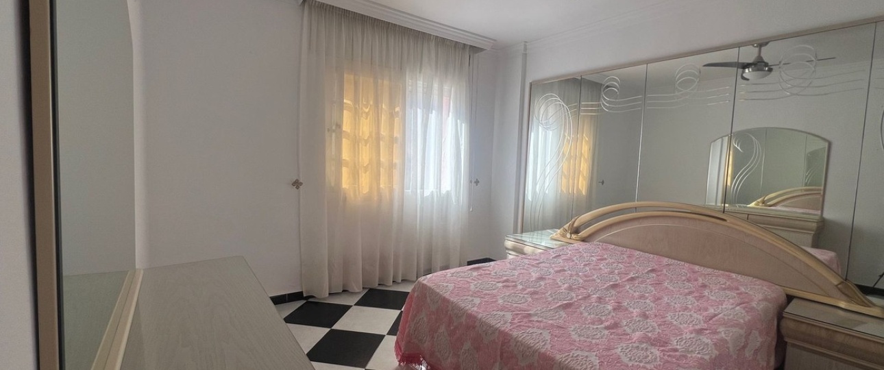 Resale - Villa - Estepona - Estepona Centro