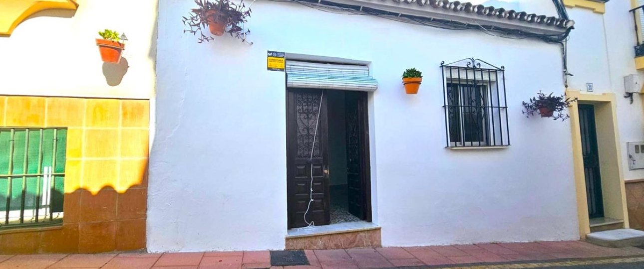 Resale - Villa - Estepona - Estepona Centro