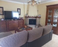 Resale - Villa - Estepona - Estepona Centro