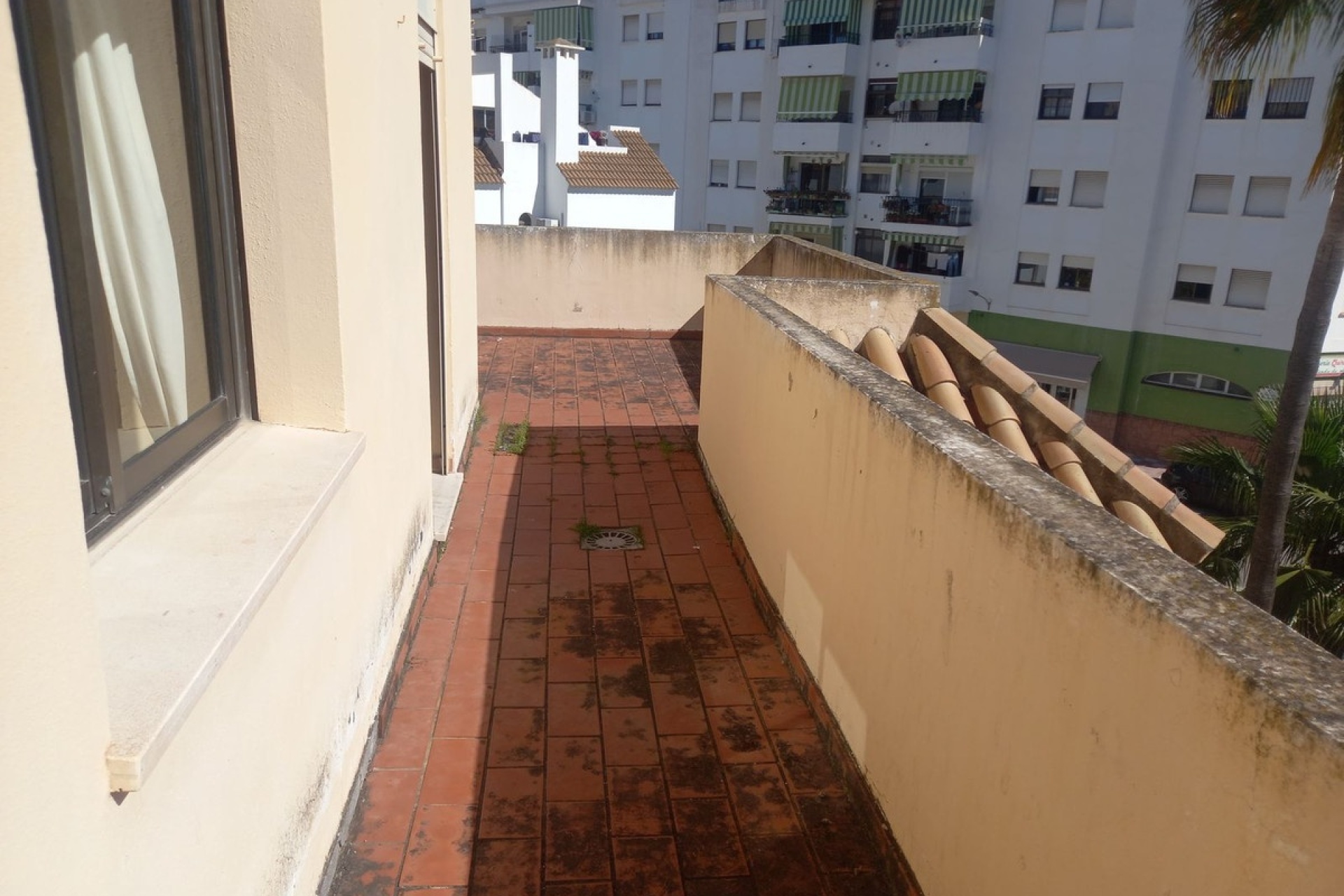 Resale - Villa - Estepona - Estepona Centro