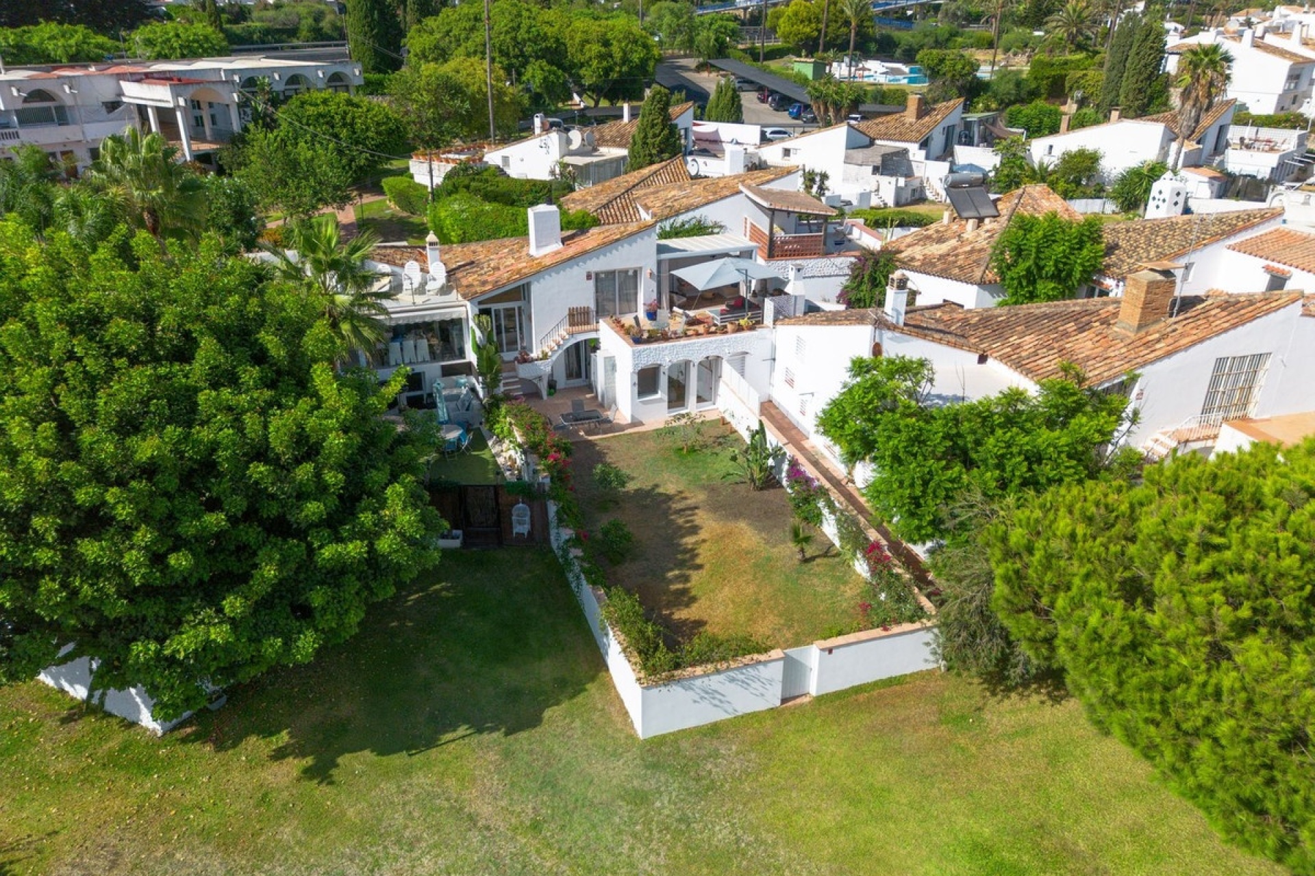 Resale - Villa - Estepona - Estepona Centro