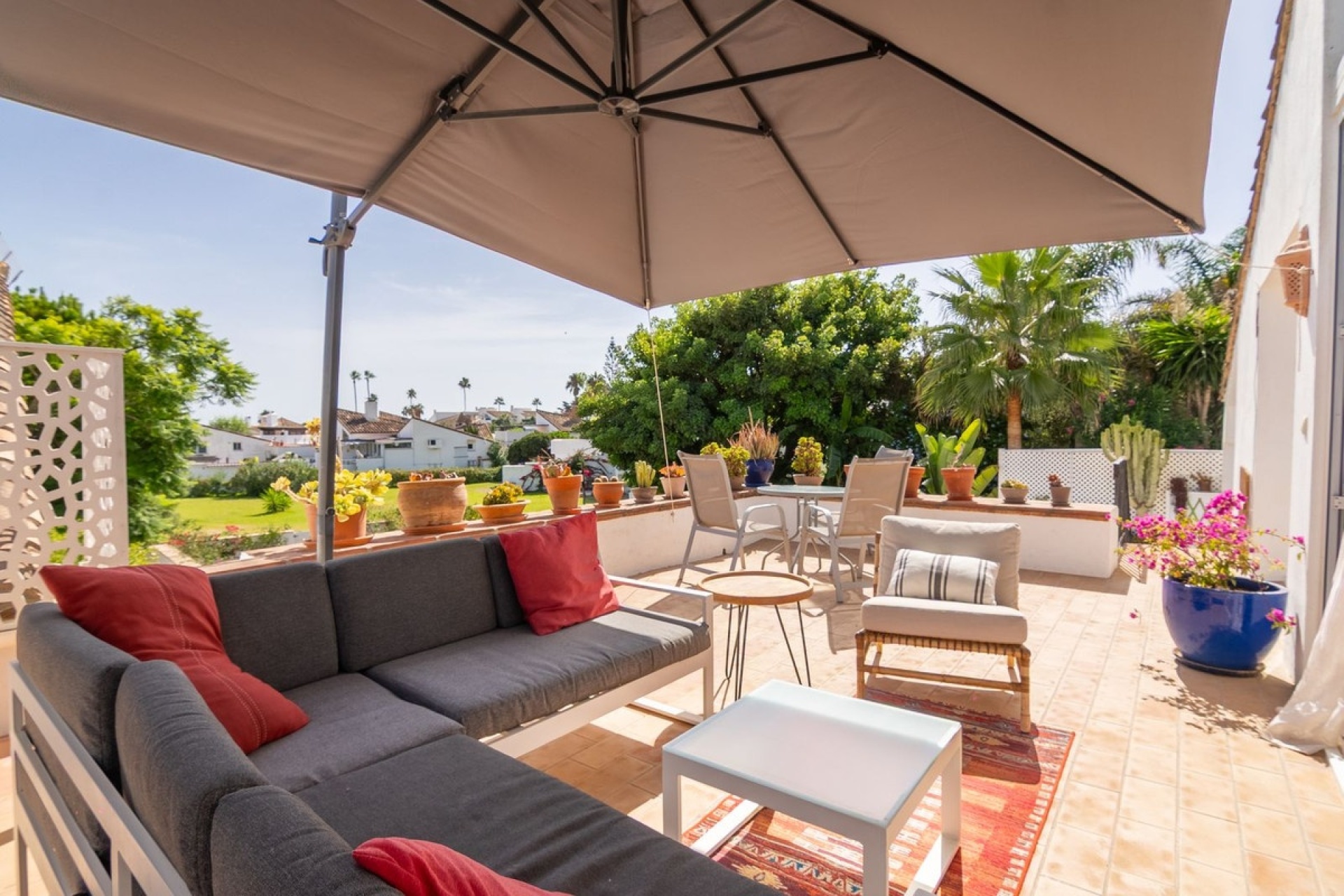 Resale - Villa - Estepona - Estepona Centro
