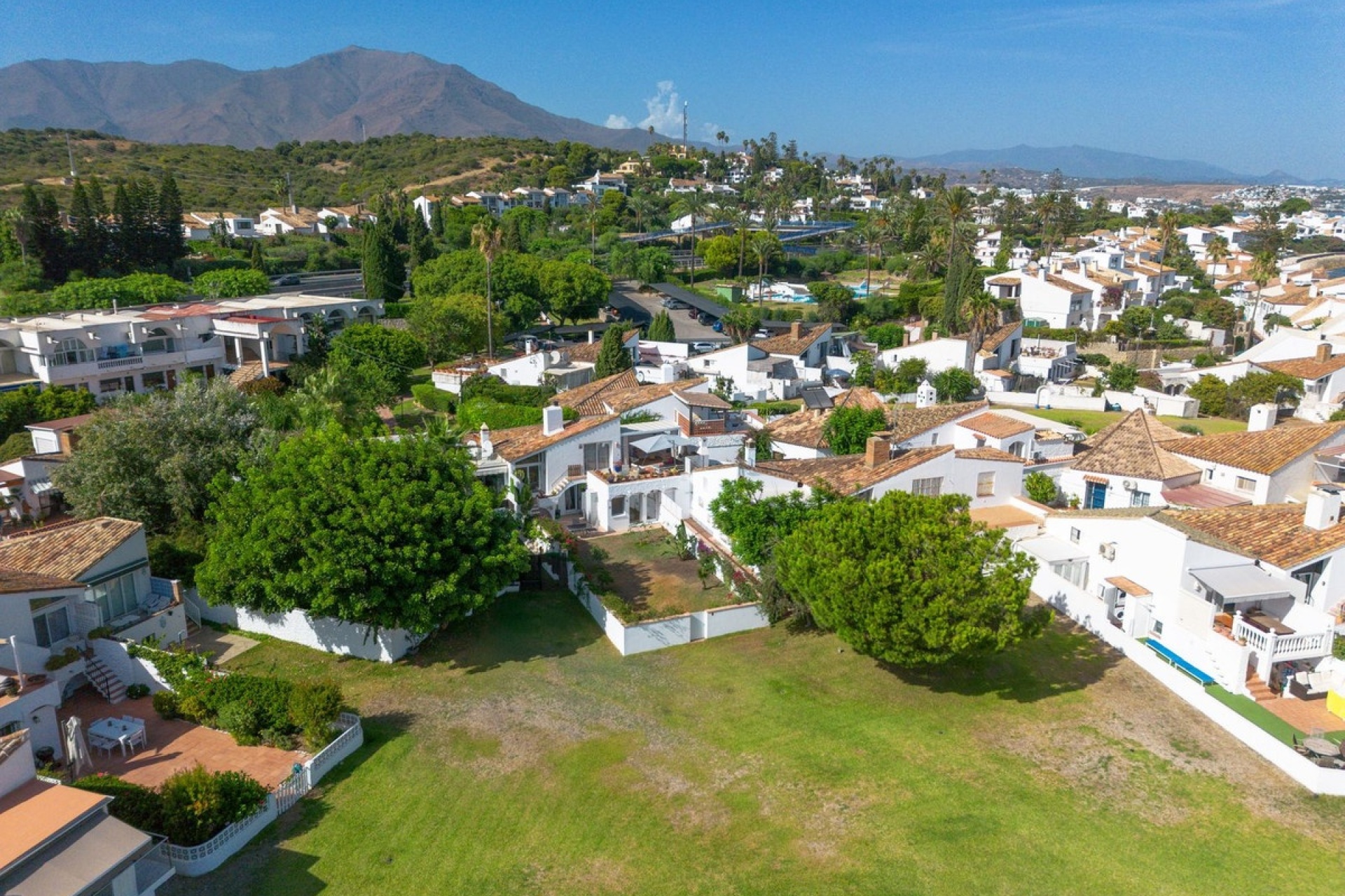 Resale - Villa - Estepona - Estepona Centro