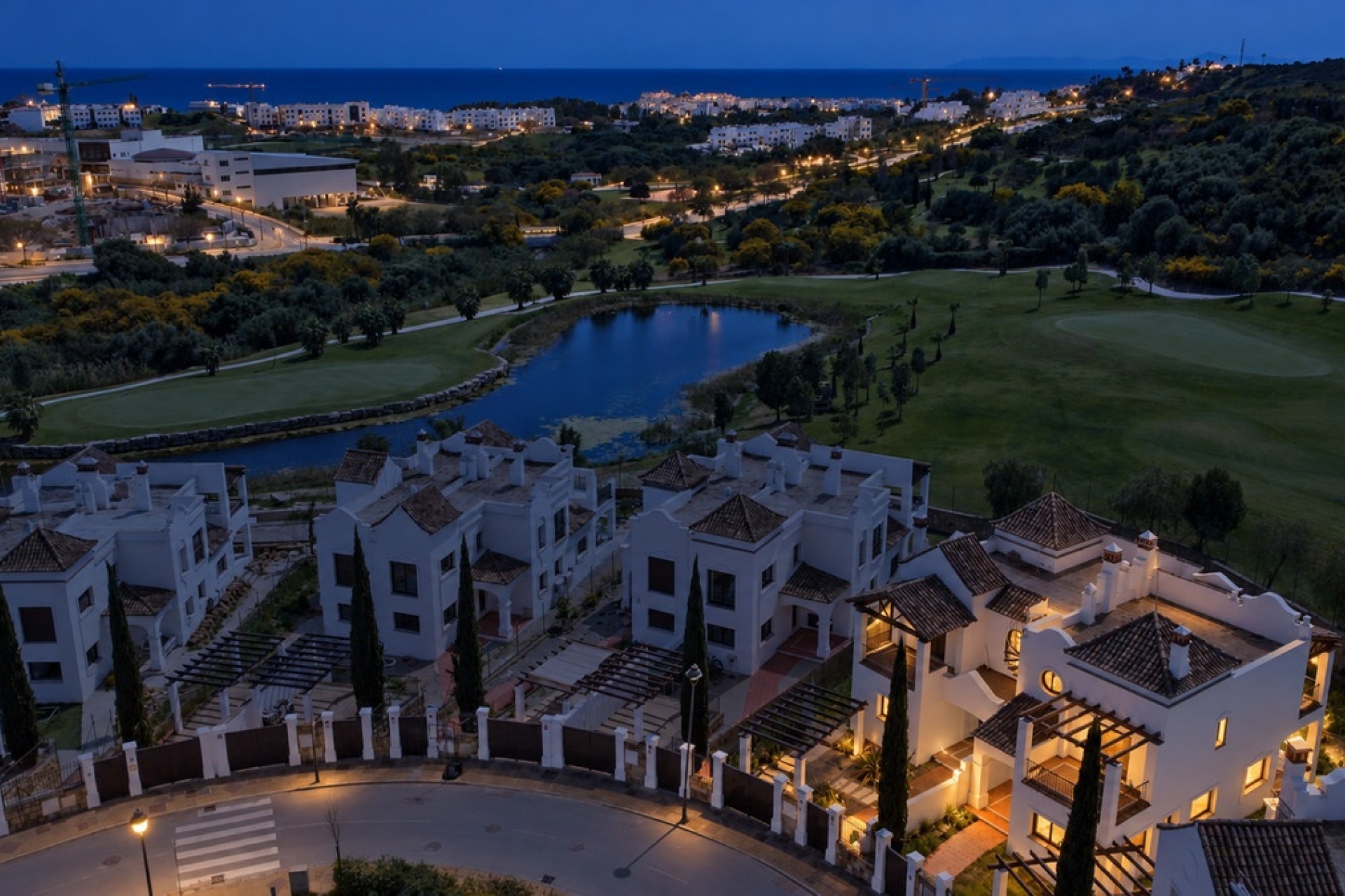 Resale - Villa - Estepona - Estepona Centro
