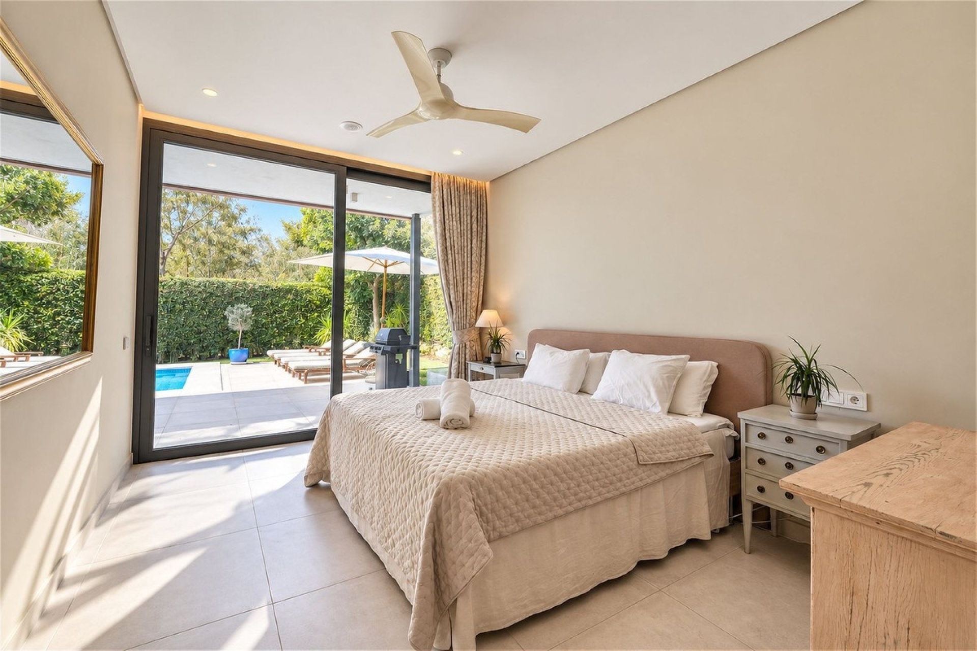 Resale - Villa - Estepona - Estepona Centro