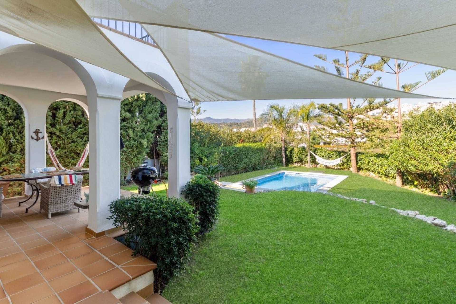 Resale - Villa - Estepona - Estepona Centro