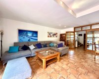 Resale - Villa - Estepona - Estepona Centro
