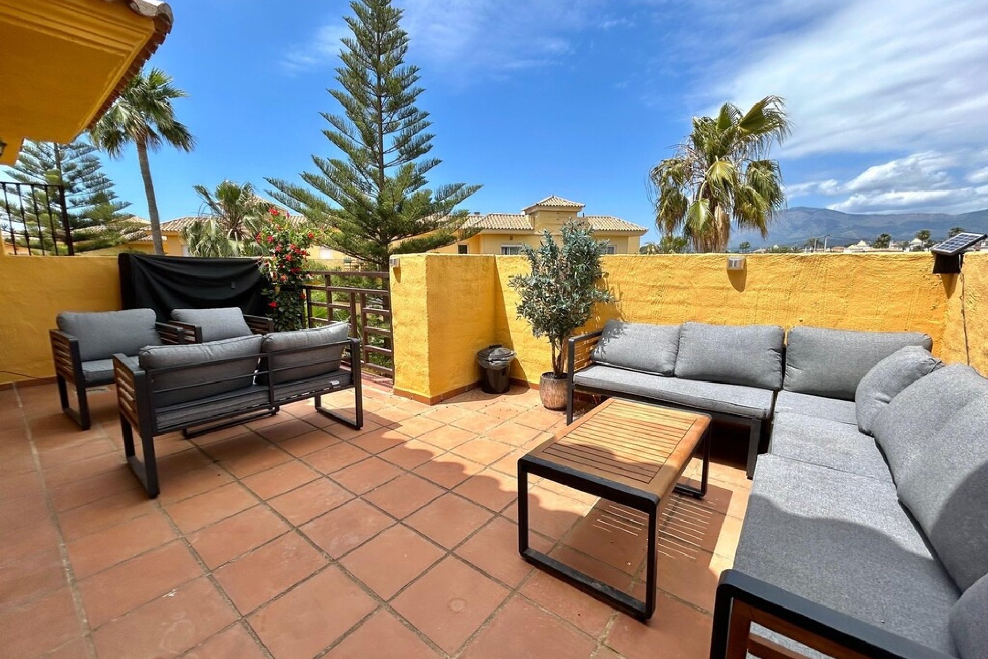 Resale - Villa - Estepona - Estepona Centro