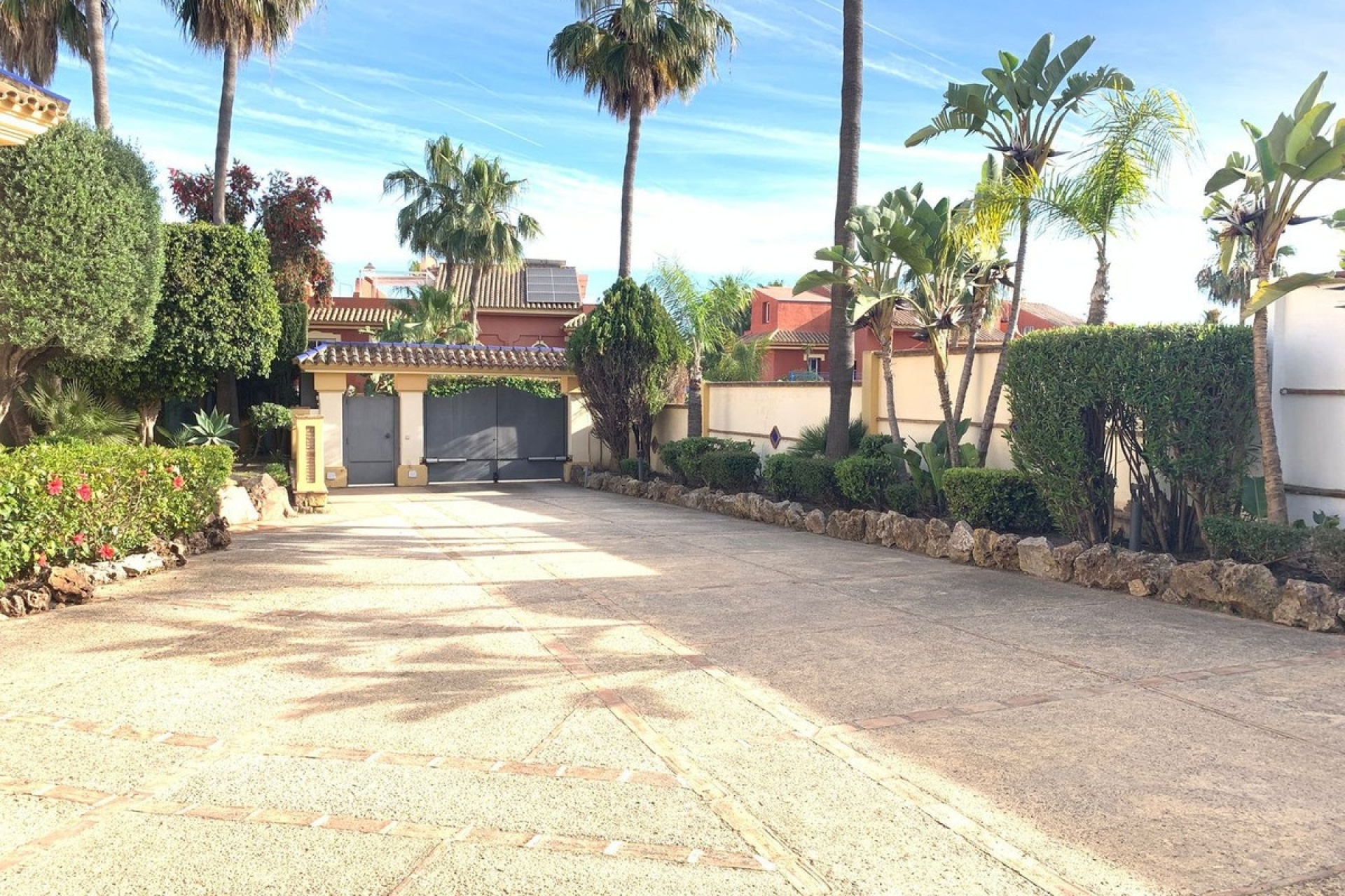 Resale - Villa - Estepona - Estepona Centro